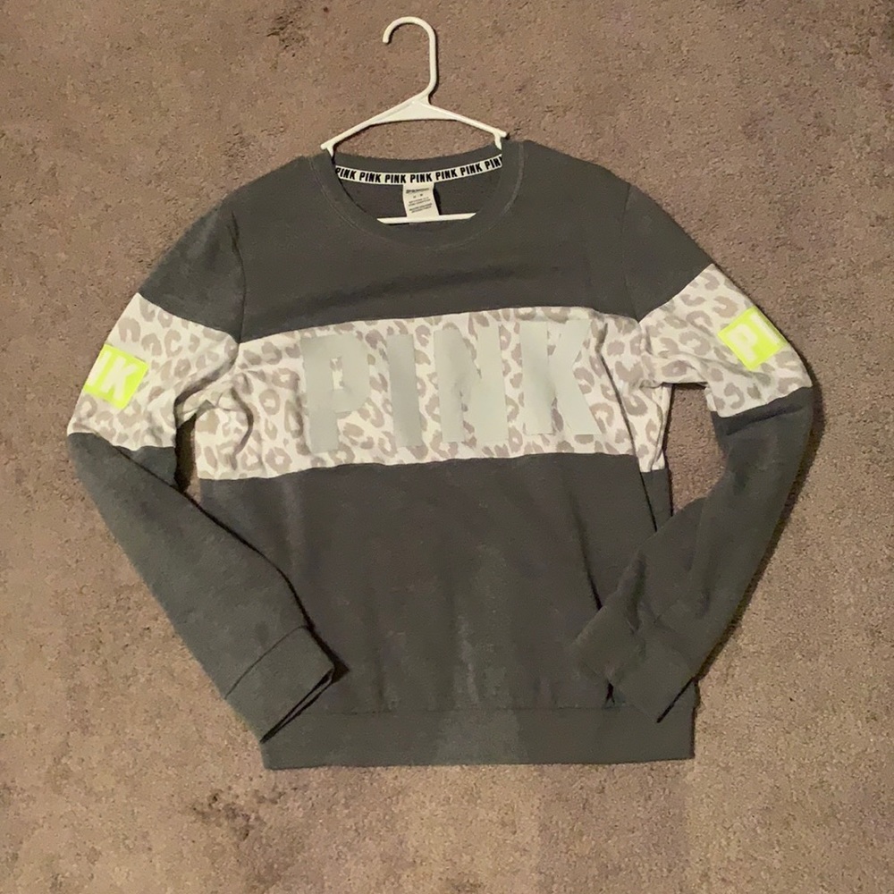 VS sweater